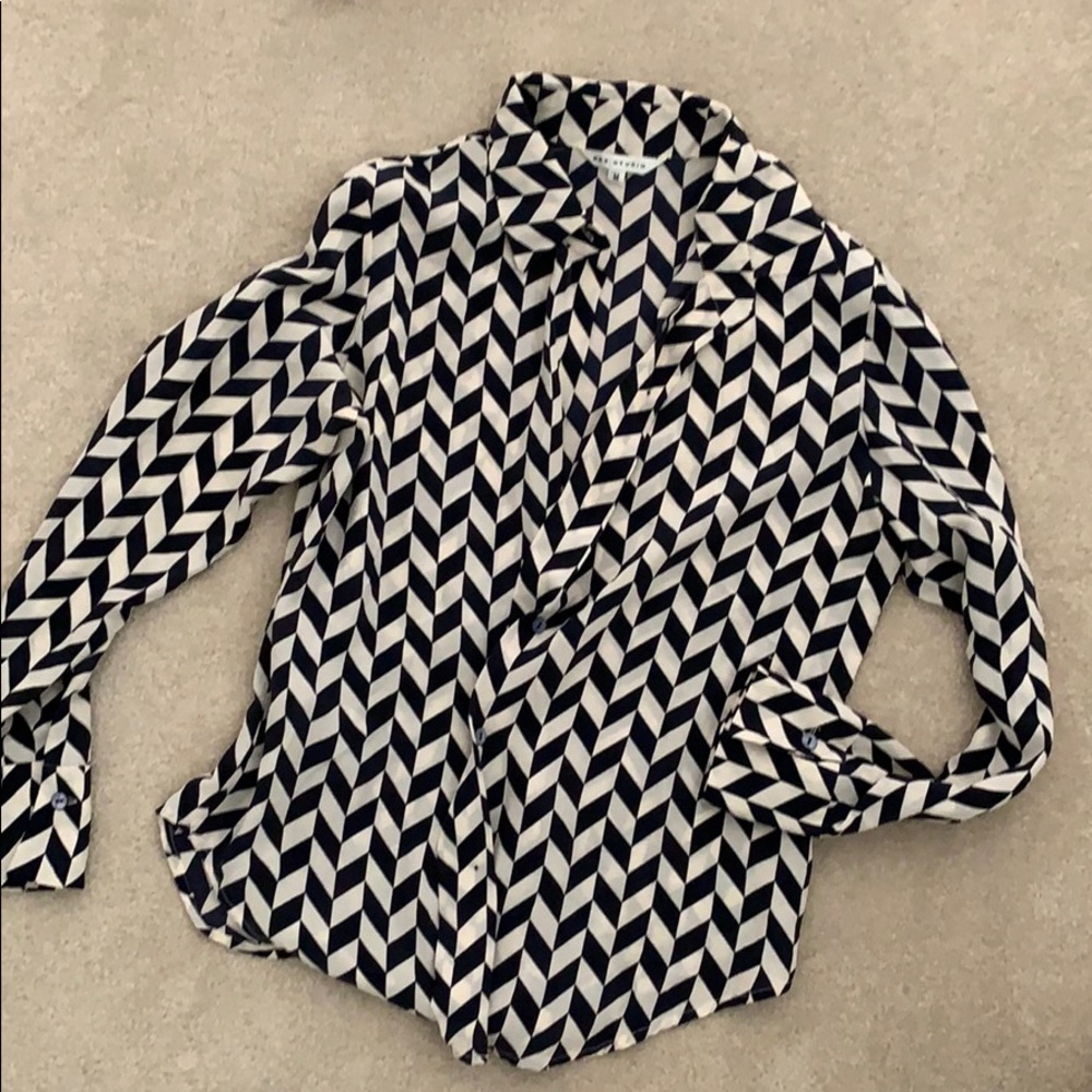 Max studio silk blouse M